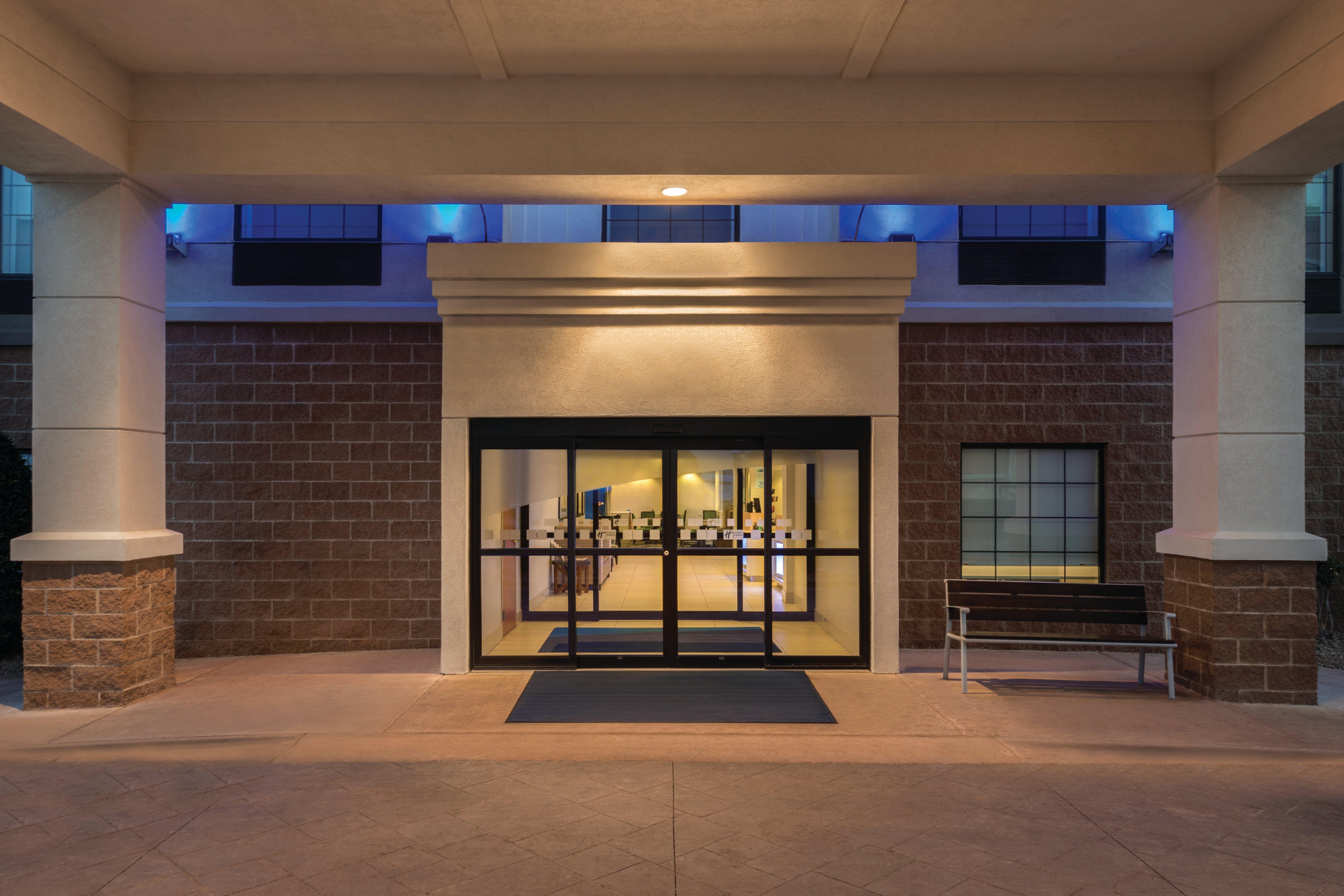 Holiday Inn Express Hotel & Suites Lawton-Fort Sill By Ihg Esterno foto