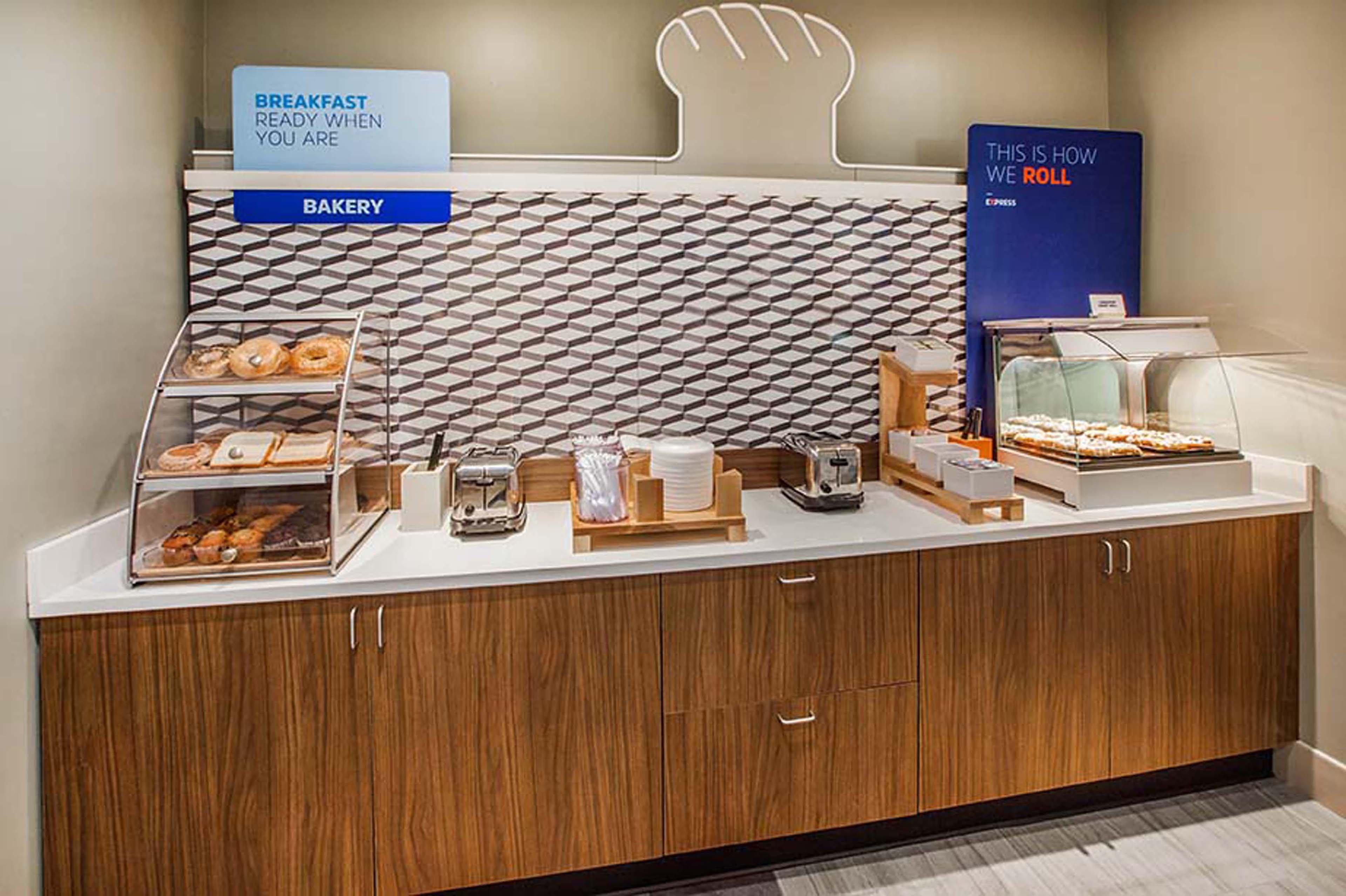 Holiday Inn Express Hotel & Suites Lawton-Fort Sill By Ihg Esterno foto